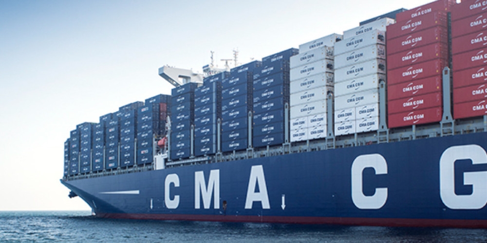 Navio CMA CGM perde 99 contêineres na África do Sul devido a severas tempestades