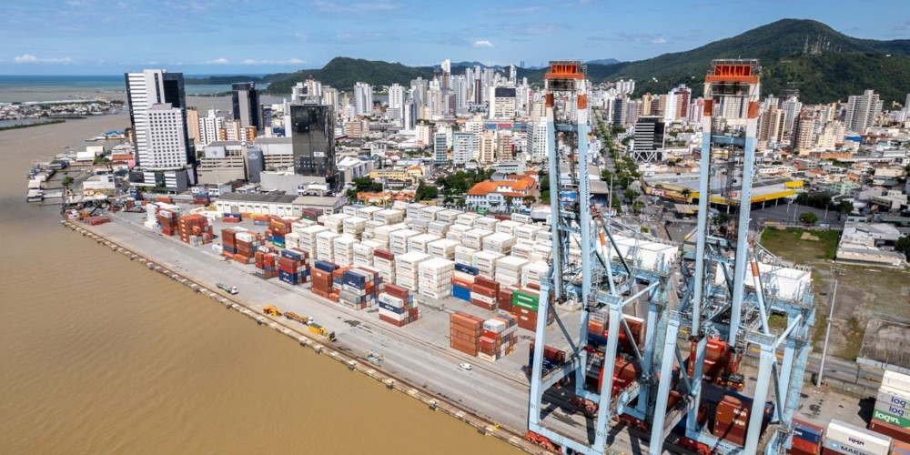 Porto de Itajaí segue sob gestão municipal após suspensão de transferência para o Governo Federal