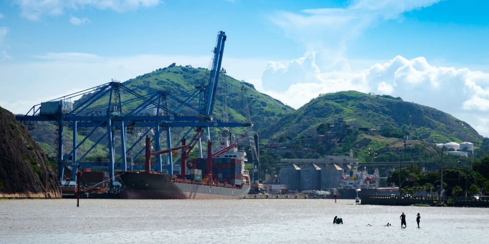 Santa Catarina ganha destaque como novo hub de importações no Brasil