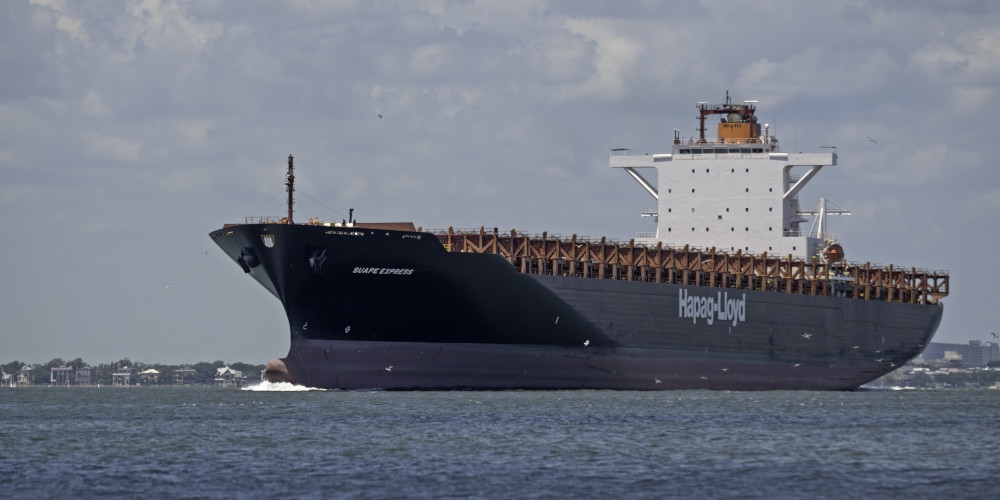 Hapag-Lloyd aplicará sobretaxa sobre cargas com destino ao Porto de Manaus devido ao baixo nível do Rio Amazonas