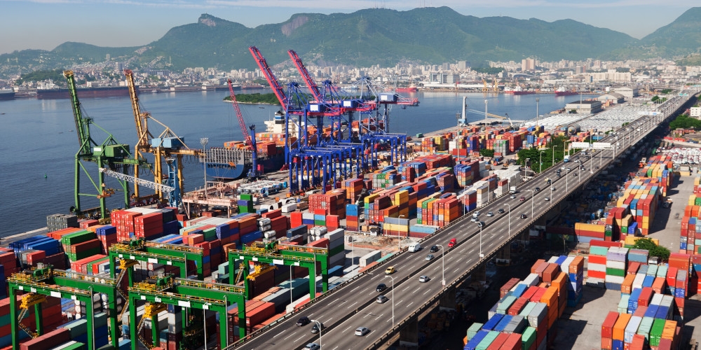 Um quinto das indústrias usaria cabotagem com portos melhores